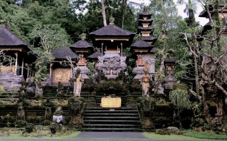 Pura Gunung Lebah di Jantung Desa Ubud