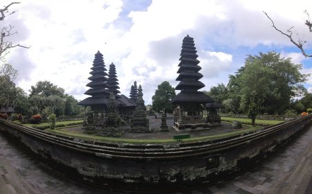 Explorasi Virtual Pura Taman Ayun