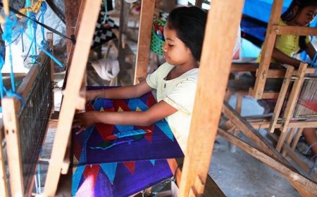 Menilik Indahnya Tenun Bali, Sentuhan Gaib Para Dewata