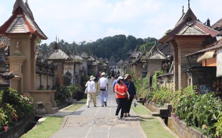Legenda Karang Memadu: Ketika Cinta Melampaui Hukum Adat