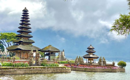 Ulun Danu Bratan Temple: Temple in the Middle of a Lake and Harmony with Nature