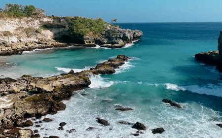 Mengungkap Pesona Blue Lagoon Nusa Ceningan di Timur Bali