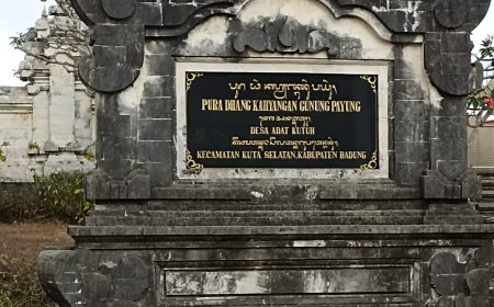 Examining the Beauty of Dhang Khayangan Gunung Payung Temple in Kutuh Village