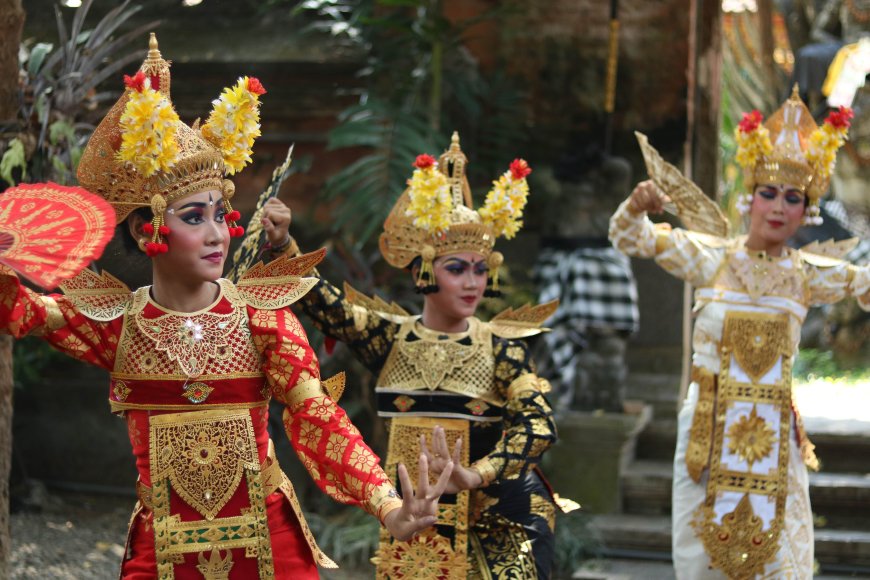 Legong Tri Sakti Dance, Rich in Meaning and Culture