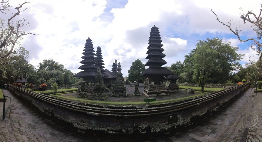 Virtual Exploration of Pura Taman Ayun