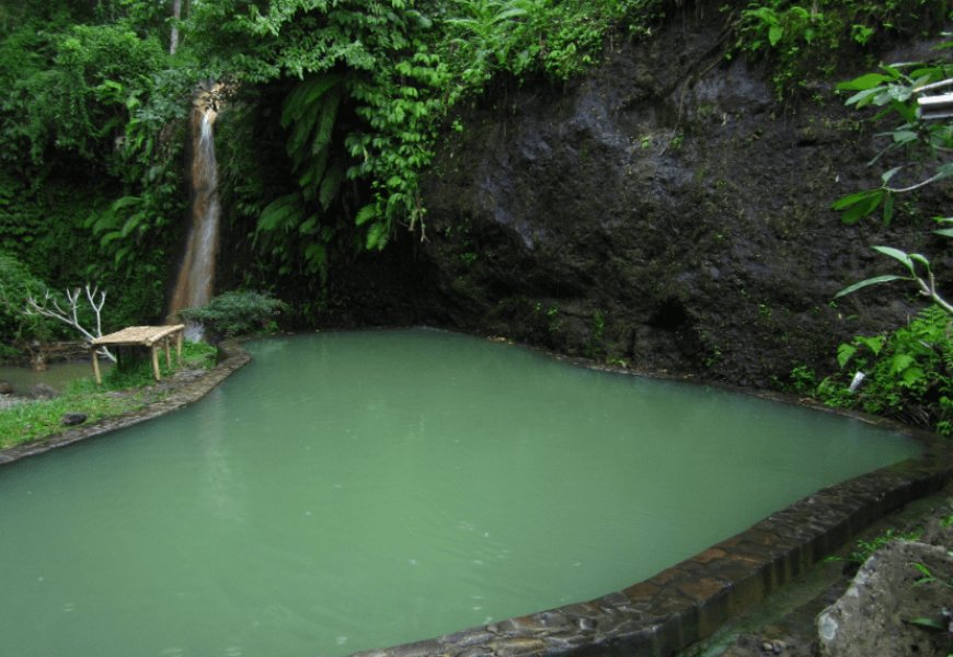 Merasakan Keajaiban di Antara Gunung dan Panas: Air Panas Angseri