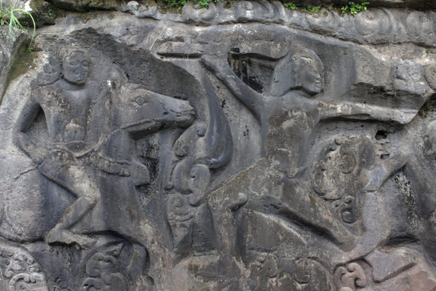 Pura Yeh Pulu: Jejak Peradaban Bali Kuno dalam Relief Pahatan Kebo Iwa