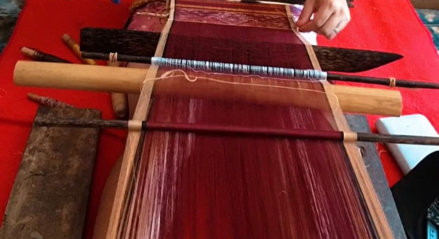Spinning Cultural Strength In Balinese Fabric Fibers, Tenganan Pegringsingan Weaving