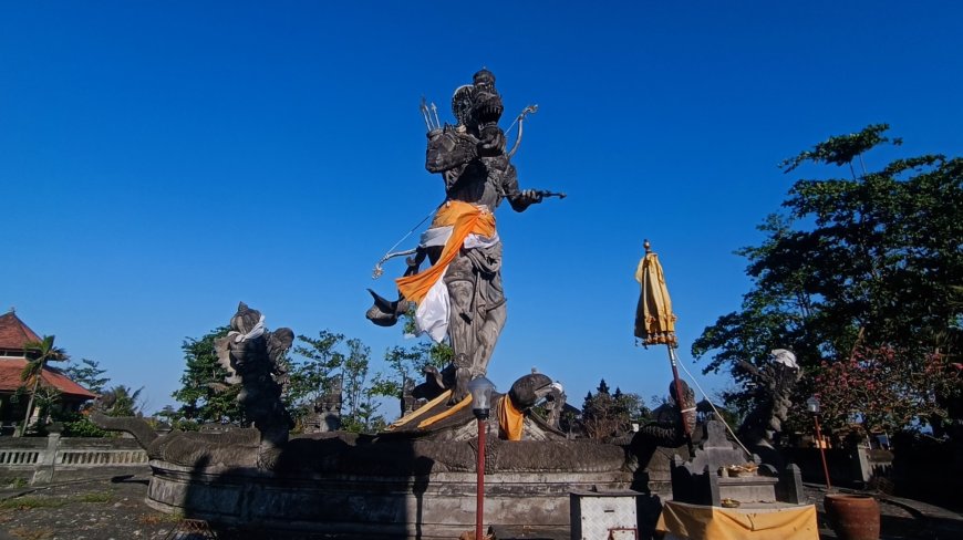 Pura Watu Klotok, Surga Spiritual yang Tersembunyi di Ujung Bali