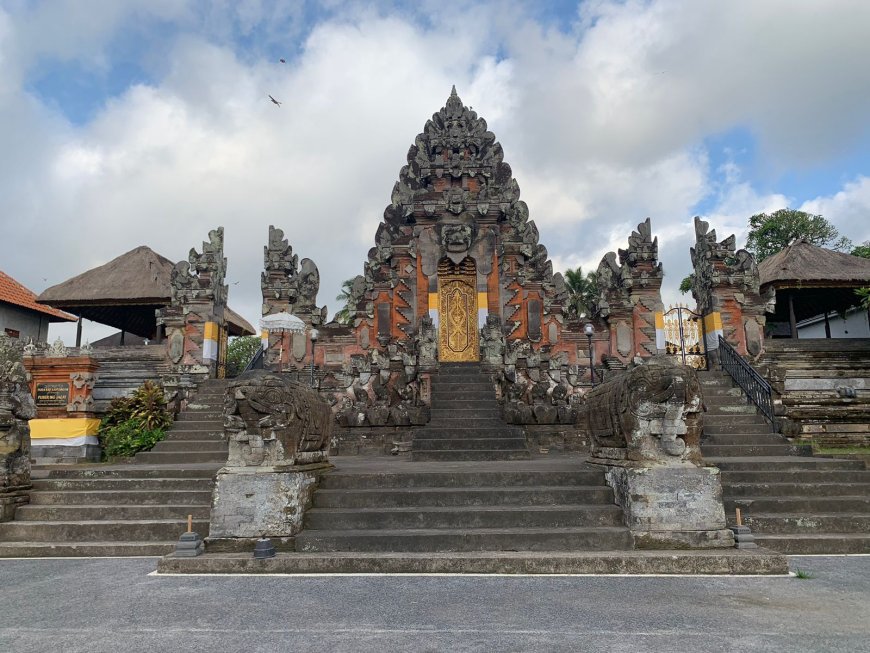Keagungan Pura Pusering Jagat dalam Pusaran Spiritual Bali