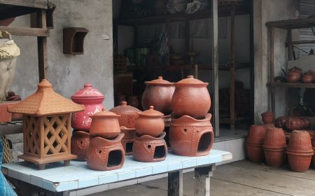 Pottery, a heritage industry that supports the economy of the Basang Tamiang Community, Kapal Traditional Village