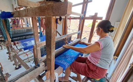 Balinese Endek Weaving: Fabric Laden with Culture and Skill