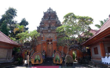 Puri Saren Agung Ubud: Peninggalan Bersejarah dari Kediaman Raja Ubud
