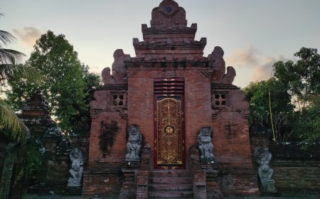 Tambangan Badung Temple : The Strategic Location of the Temple which is an Attraction for the Pemecutan Community.
