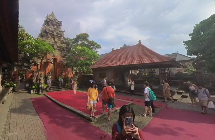Virtual Tour of Puri Saren Agung Ubud