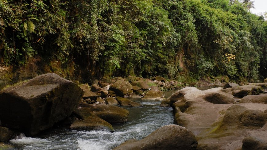 Sumampan Waterfall: Hidden Beauty Behind the Rumble of Waterfalls