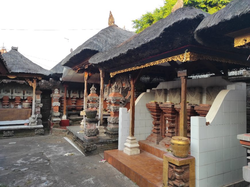 Tambangan Badung Temple : The Strategic Location of the Temple which is an Attraction for the Pemecutan Community.