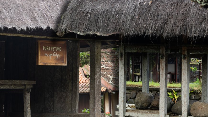 The Religious System of Tenganan Village: Preserving Bali Aga Tradition Without the Influence of Majapahit