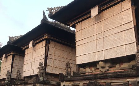 Exploring the Agung Luhur Camenggaon Temple in the Area Left by Arya Cameng