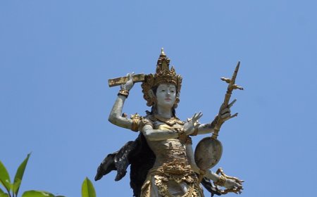I Watugunung : Sosok Dibalik Rangkaian Hari Raya Suci Saraswati yang Mencintai dan Ingin Menikahi Ibunya Sendiri