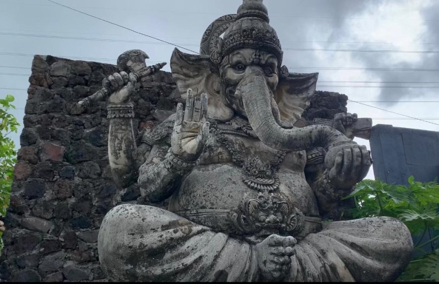 Statue of Lord Ganesha, the God of Knowledge who has many meanings in life
