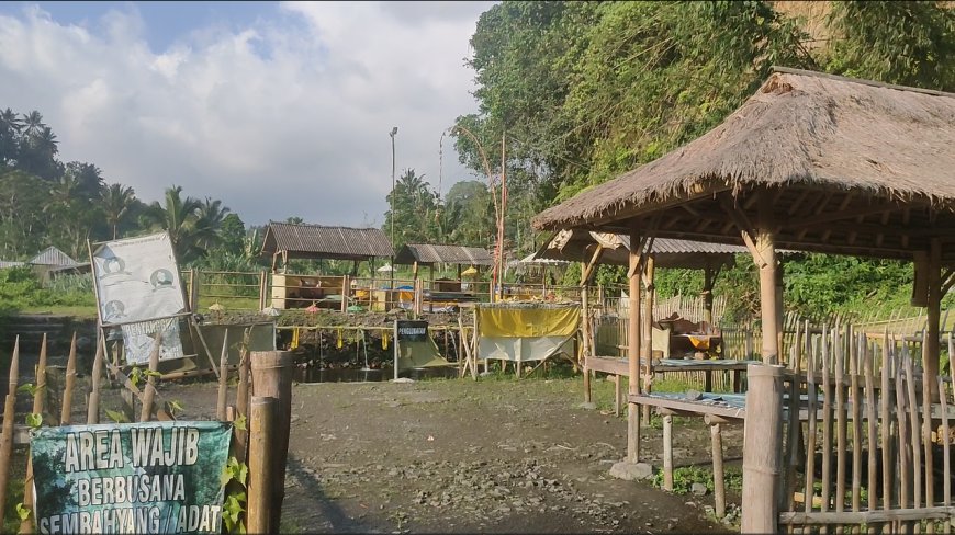 Tirta Kelebut Toya Sah Telaga Dwaja Temple: A Sacred Sanctuary for Healing and Blessings