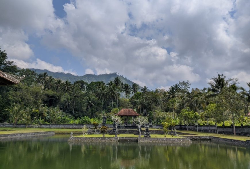 Telaga Tista : Keajaiban Air Suci dan Warisan Spiritual