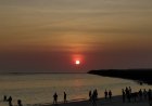 Mengejar Sang Surya: Menikmati Keindahan Sunset yang Menakjubkan di Pantai Kelan