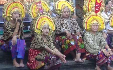 Dehe: Pesona Tari Rejang Jepun Desa Asak