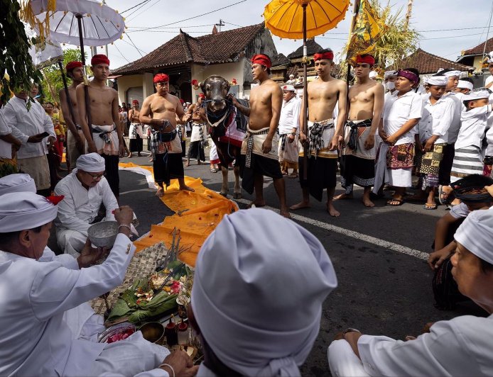 Nyepeg Sampi: Warisan Budaya Desa Adat Asak