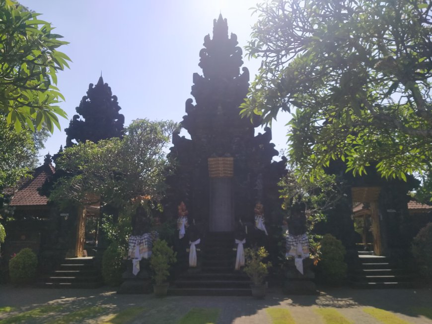 The Mutering Jagat Dalem Sidakarya Temple: Tracing the Journey of the Brahmana Keling in Bali