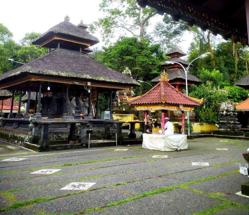 Pura Luhur Puncak Tedung: Jejak Tedung Milik Dang Hyang Nirartha