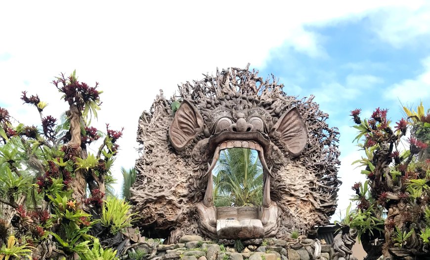 Exploring Beauty and Creativity: A Tourist Adventure at the Sari Timbul Glass Factory
