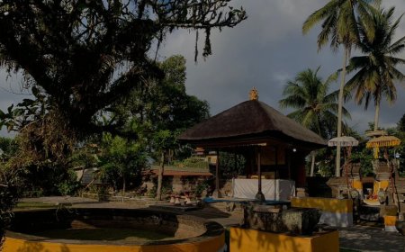 Melampaui Batas Waktu Pura Pusering Jagat ke Era Digital dengan Teknologi Hologram