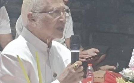 Fostering Spiritual Awareness Through Dharma Wacana: Unveiling the Meaning of the Grand Yadnya in Mengwitani Traditional Village