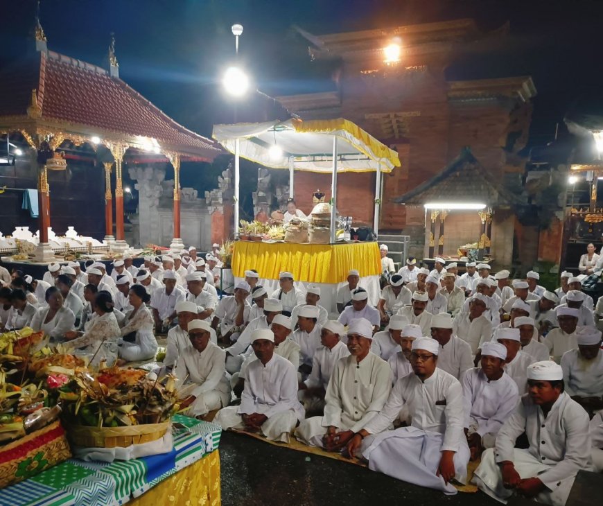 The Prawartaka Pewintenan and Mejejaya-Jaya Ceremonies: The First Series of the Grand Yadnya of Mengwitani Traditional Village
