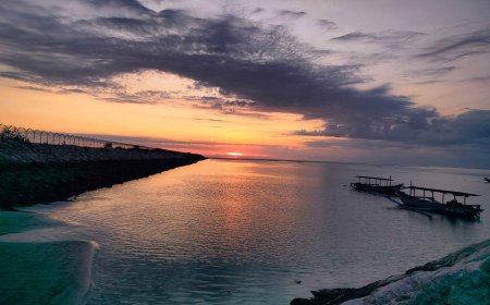 Pantai Sekeh: Witnessing the Beauty of Nature and Airplanes Taking Off or Landing in One View