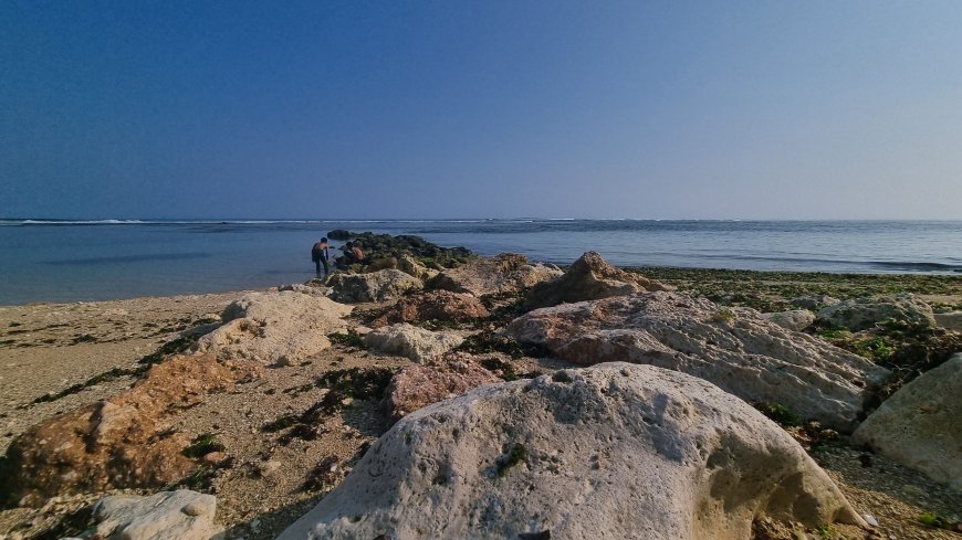 Pantai Timbis: Menikmati Keindahan Alam Tersembunyi dan Paralayang dari Selatan Bali