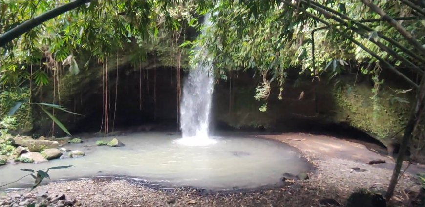 Singsing Sade Waterfall: The Hidden Beauty in Belimbing Village