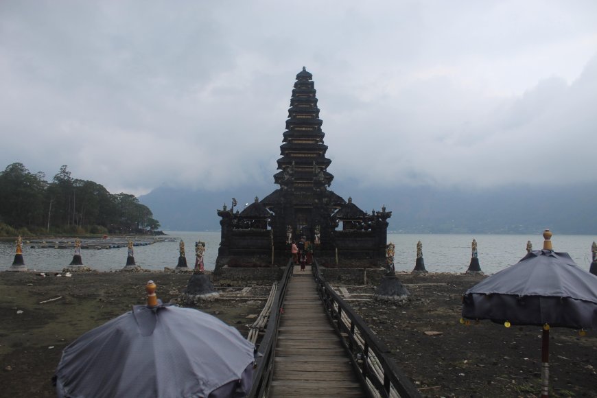 Pura Jati Segara: Keindahan Spiritual di Tepi Laut Bali