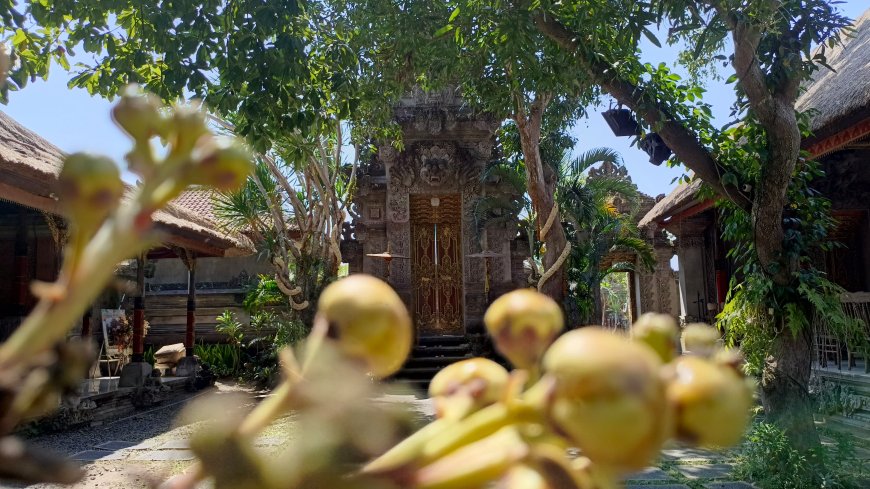 The Role of Puri Ageng Blahbatuh in Passing Down Ancestral Culture