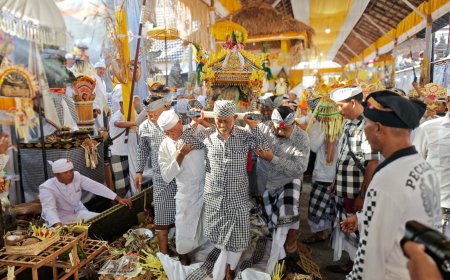 Puncak Ngusabha Desa dan Mapahayu Nini: Peristiwa Sakral Setengah Abad, dalam Perjalanan Sejarah desa Adat Mengwitani