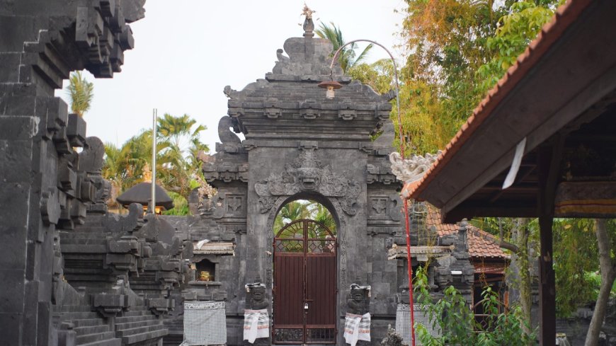 Pura Dalem Cedok Waru : Tapa Brata Gajah Mada di Segara