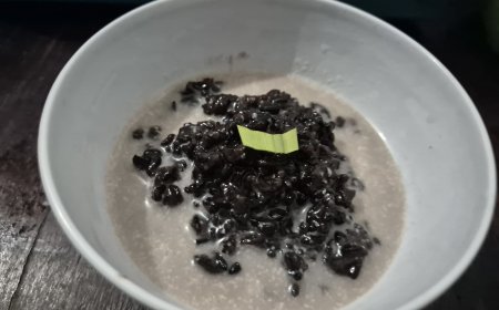 Bubur Injin: Kelezatan Ketan Hitam Tradisional Bali