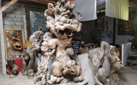 Sukanta Wahyu Sculpture Park: Perpaduan Seni dalam Pahatan Lingga-Yoni