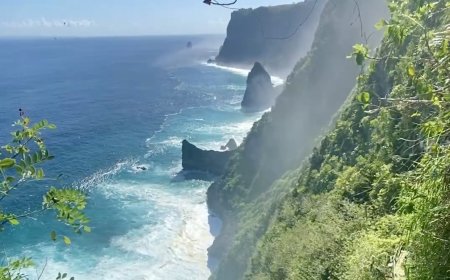 Sacred Spring of Guyangan: A Natural Wonder Behind the Blue Cliff