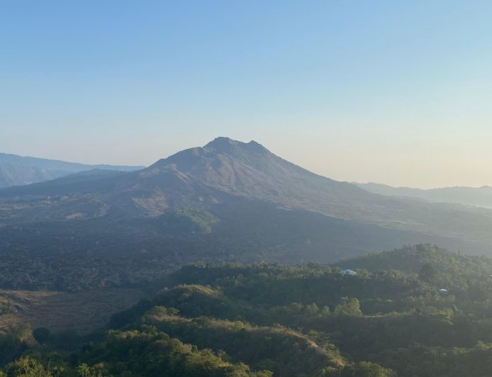 Pinggan Village: The Magic of Sunrise Over the Sea of ​​Mist in Kintamani