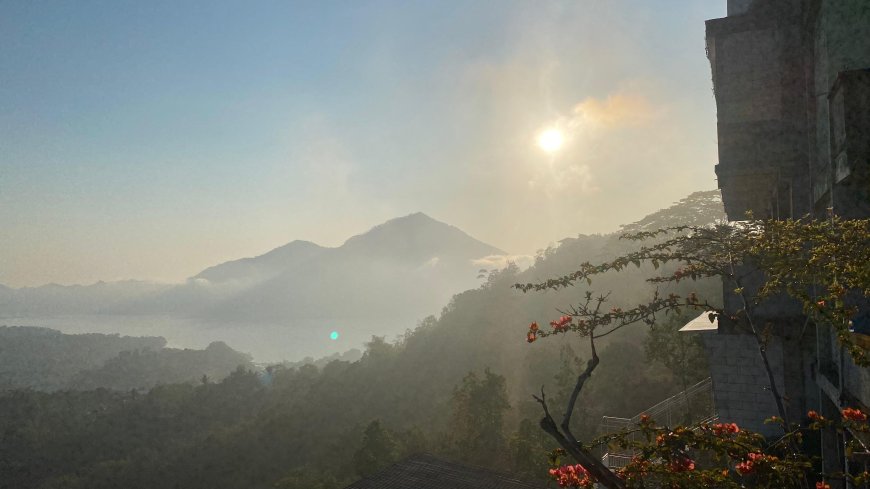 Pinggan Village: The Magic of Sunrise Over the Sea of ​​Mist in Kintamani