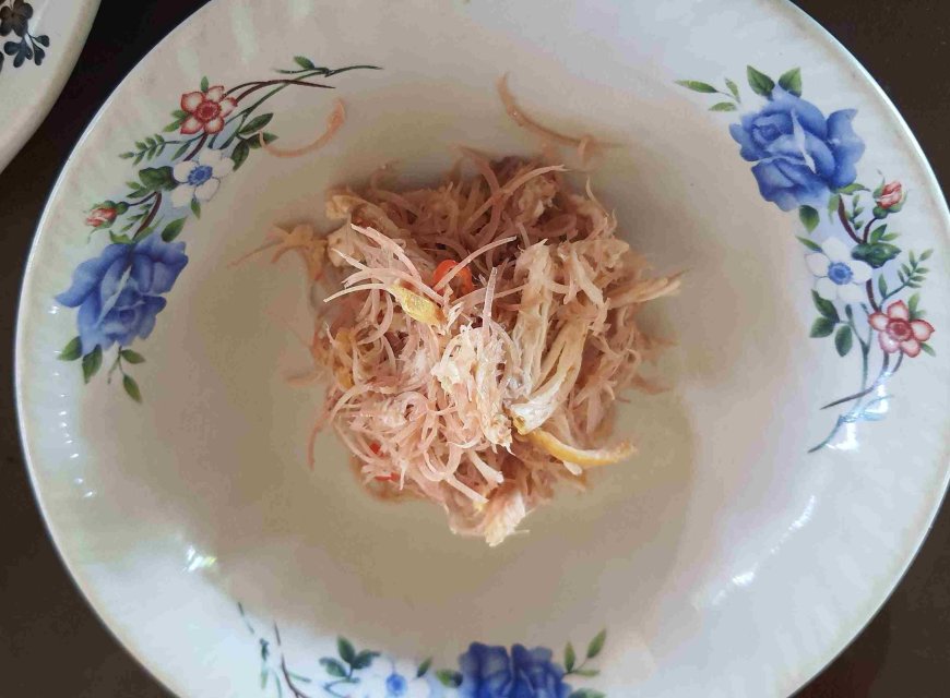 Ayam Bejek Belayu: Kuliner Unik Tabanan yang Memadukan Ayam dan Bunga Kecombrang