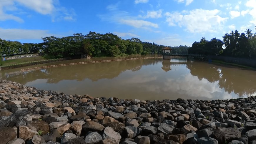 Telaga Tunjung Dam: Human Work that Unites with Nature